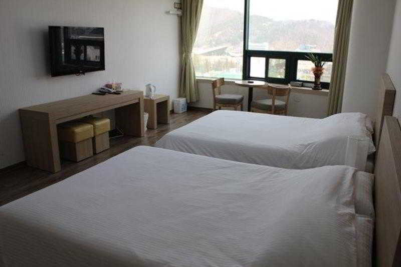 Elena Business Hotel Yeosu Ngoại thất bức ảnh