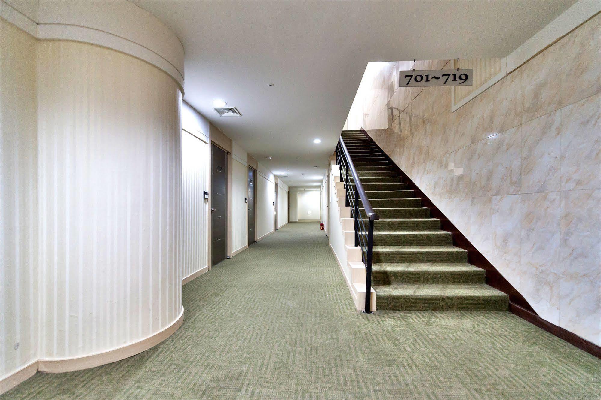 Elena Business Hotel Yeosu Ngoại thất bức ảnh