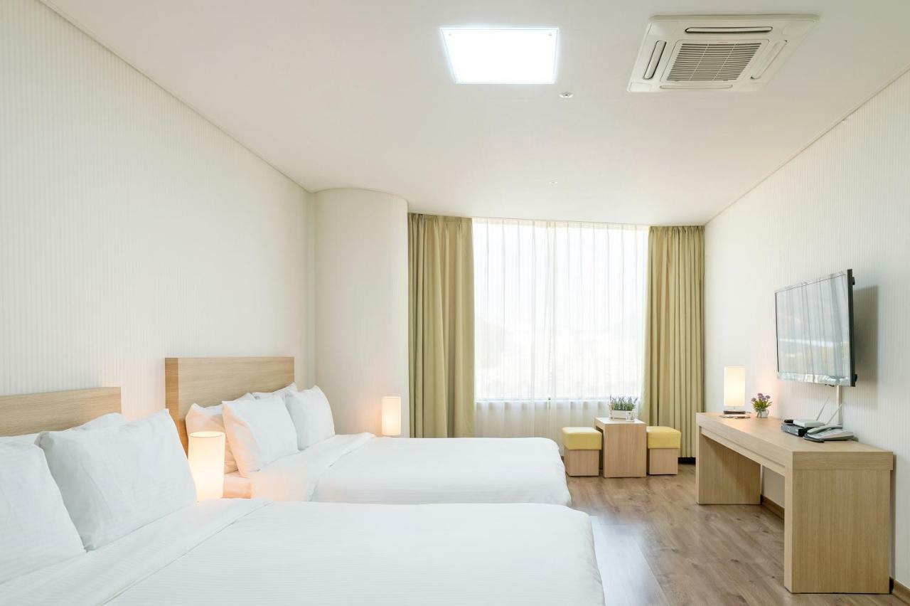 Elena Business Hotel Yeosu Ngoại thất bức ảnh